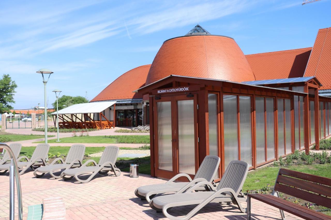 Hotel Club Tisza Lakitelek Ngoại thất bức ảnh